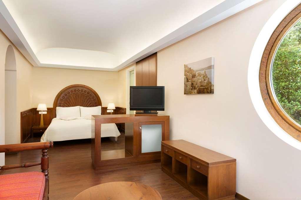 Ramada Loutraki Poseidon Resort Loutráki Quarto foto
